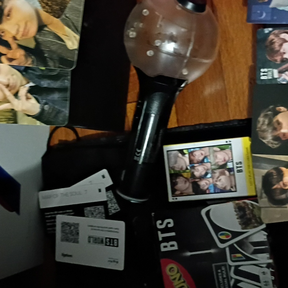 BTS Bundle WITH Photocards - Picture 3 of 4
